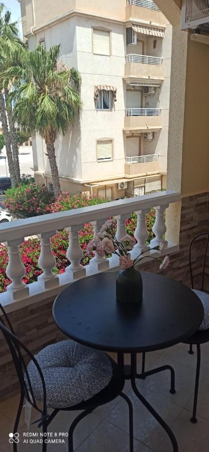 Torrevieja 2 Bedroom Holiday Apartment Exterior foto